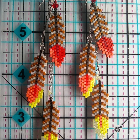 ⭐Sold at Glen Rose Expo🌟 Feathers Long Earrings - Picture 7 of 8